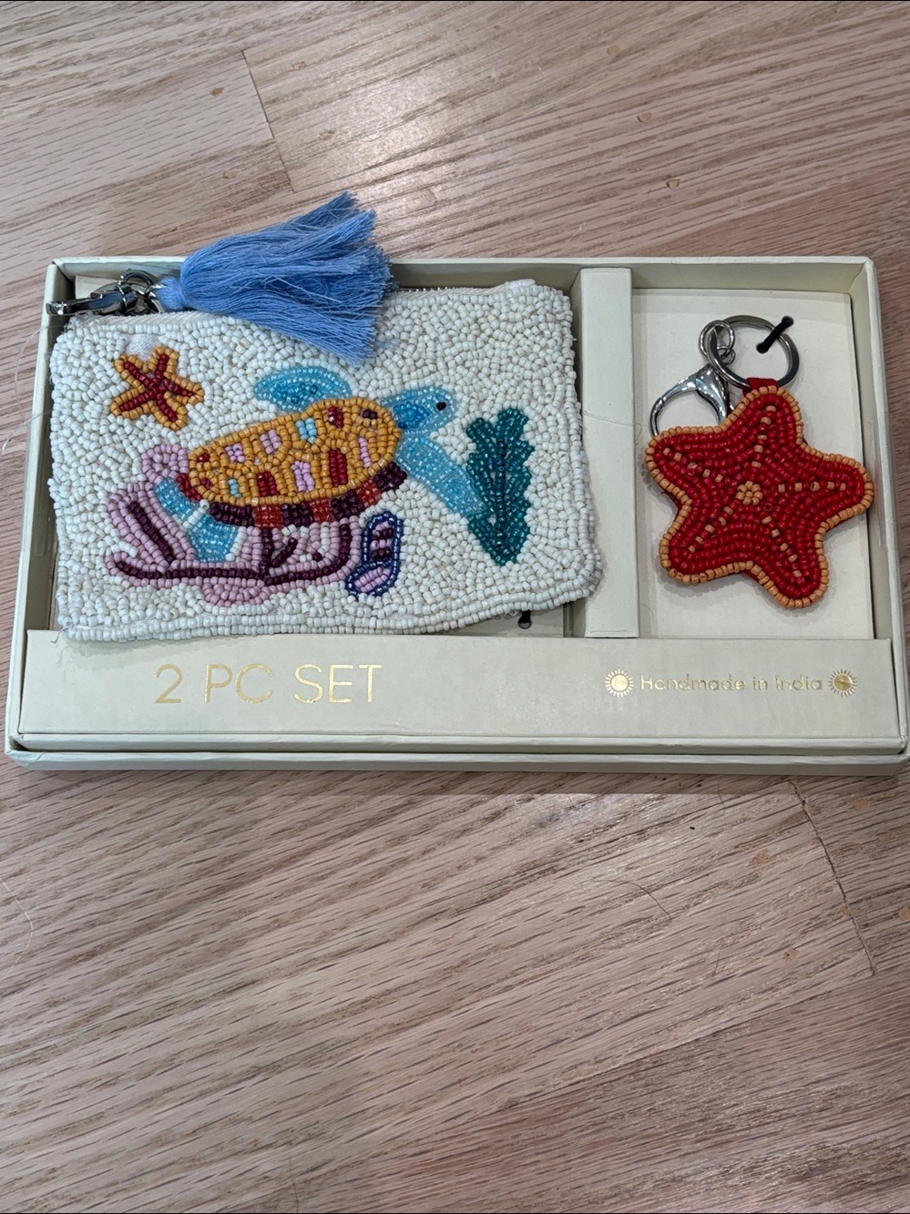 NIB Beaded sea turtle coin pouch and Starfish Keychain Set